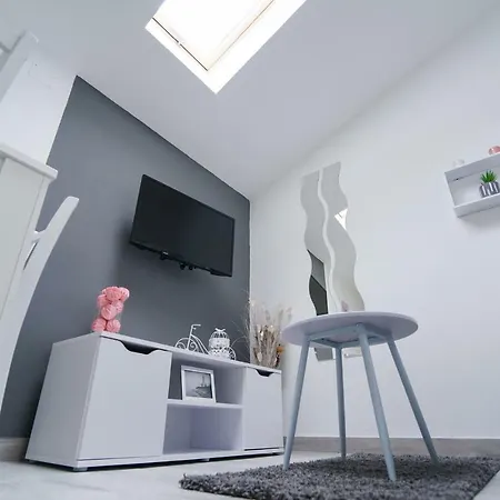 Casalli Apartment *