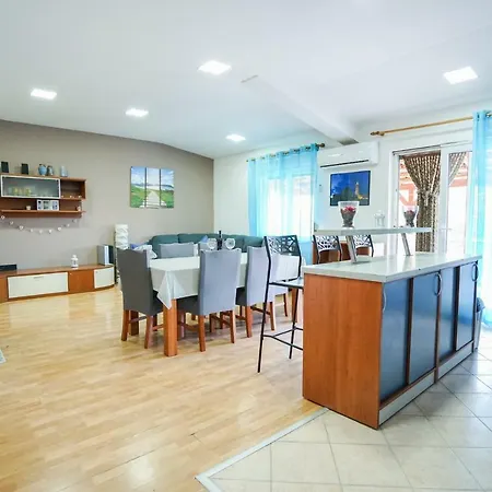 Casalli Apartment *